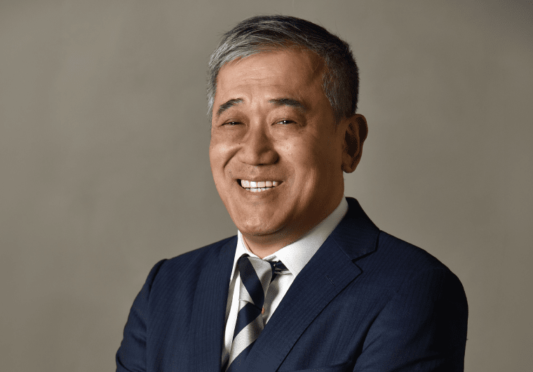 株式会社シーエージェント 代表取締役 花崎 進